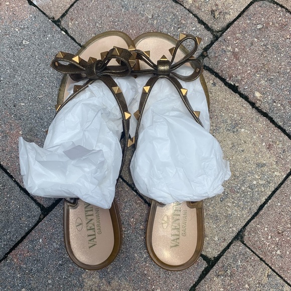 Bronze Valentino Rockstud Jelly Flip Flops EU 39 - Picture 5 of 7